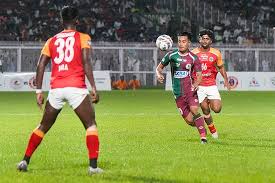 গতকাল ময়দানের ঐতিহ্য মেনে বারপুজো ইস্টবেঙ্গল ও মোহনবাগান ক্লাবে