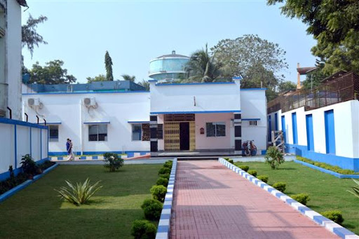 পুরসভা গুলিতে ইস্তফার হিড়িক
