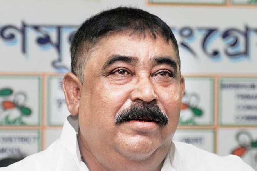 অনুব্রত মন্ডল কে দেওয়া হলো পুলিশি নিরাপত্তা